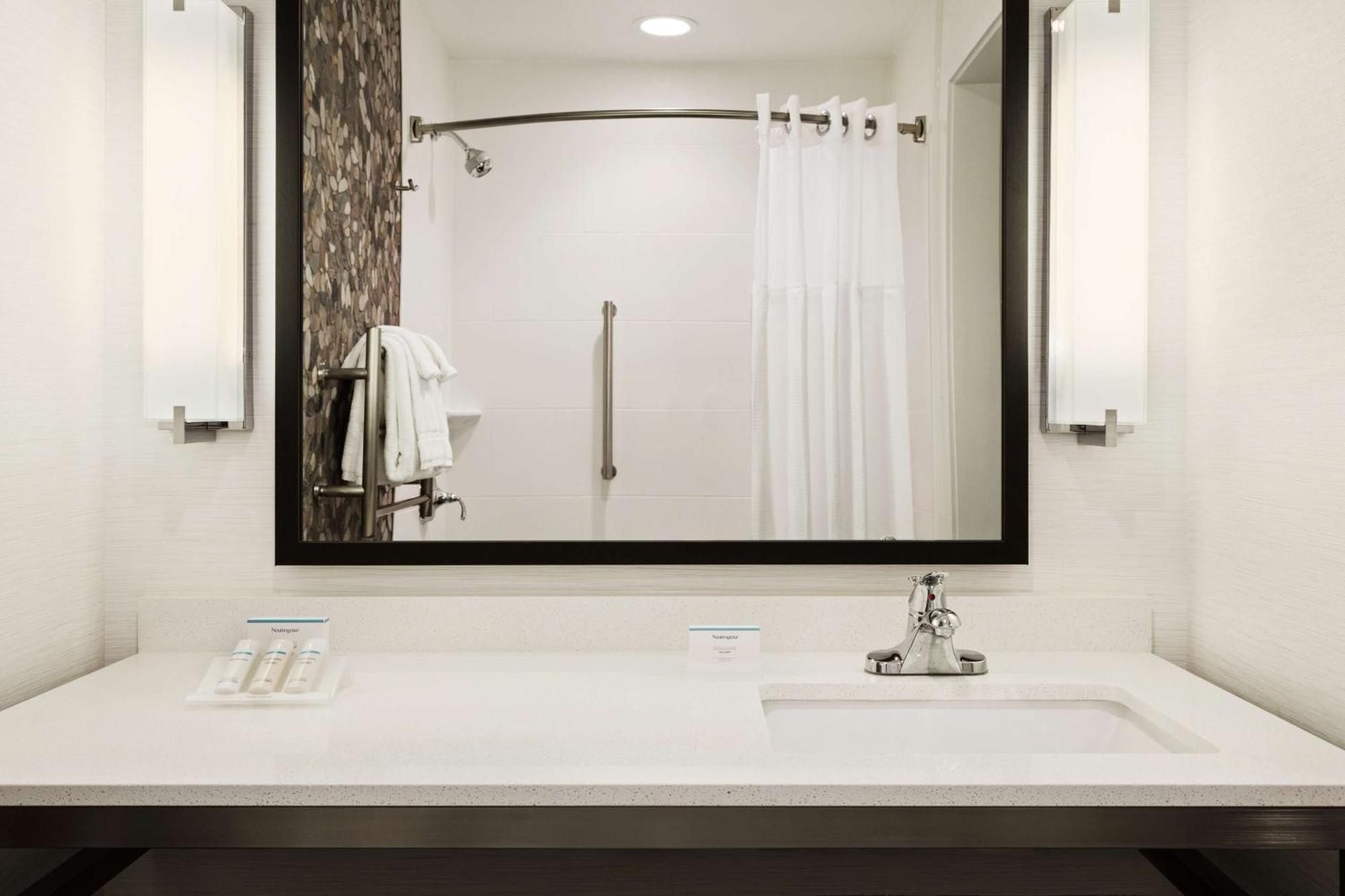 Hilton Garden Inn Charlotte Southpark Extérieur photo