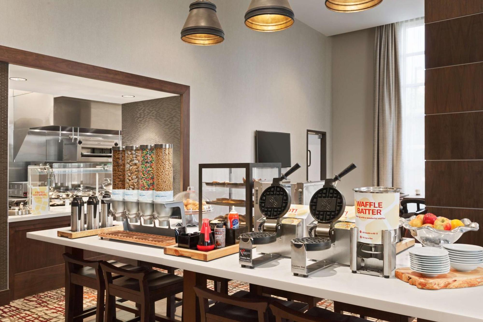 Hilton Garden Inn Charlotte Southpark Extérieur photo