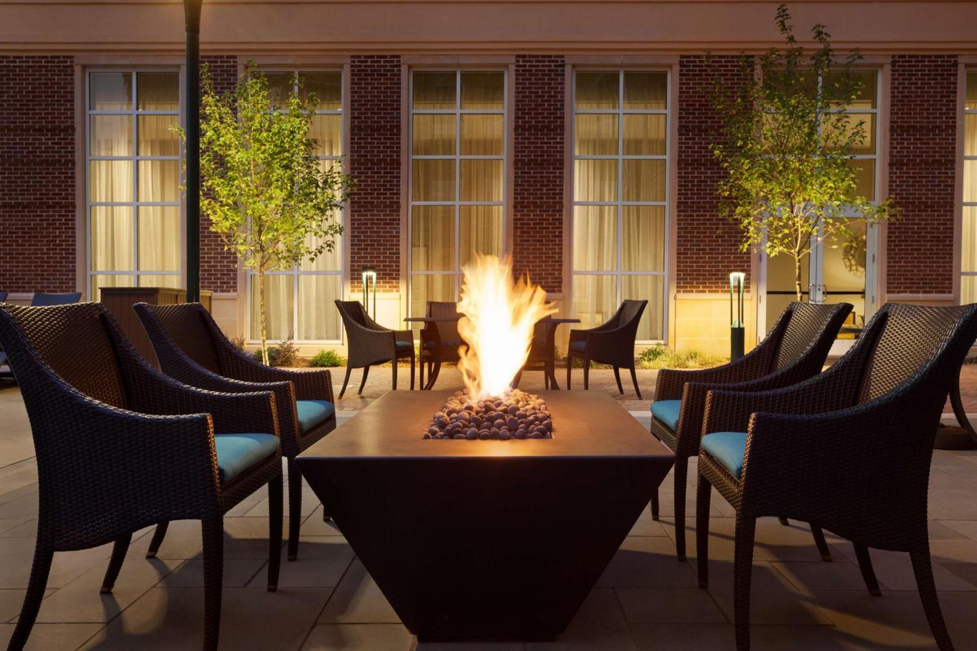 Hilton Garden Inn Charlotte Southpark Extérieur photo
